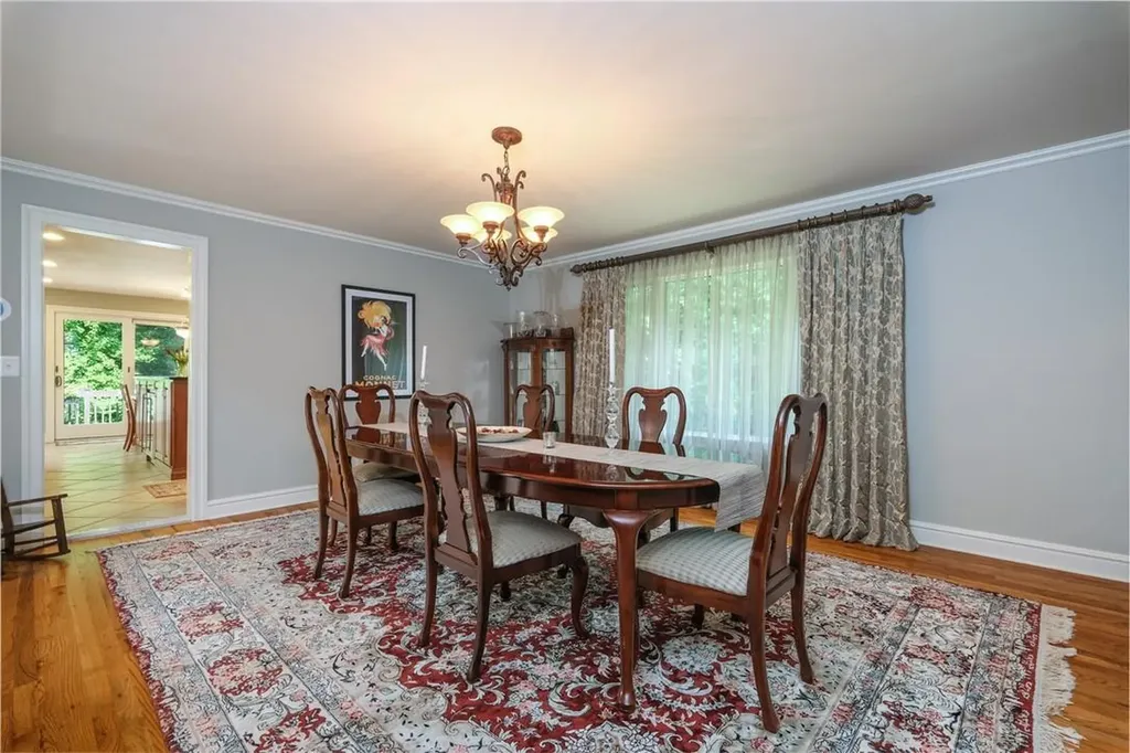 122 Barton Road White Plains NY 10605
