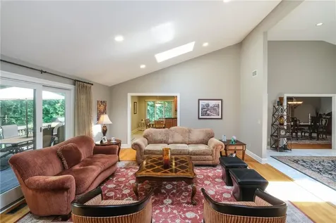 122 Barton Road White Plains NY 10605