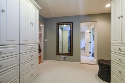 122 Barton Road White Plains NY 10605