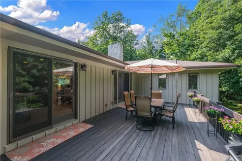 122 Barton Road White Plains NY 10605
