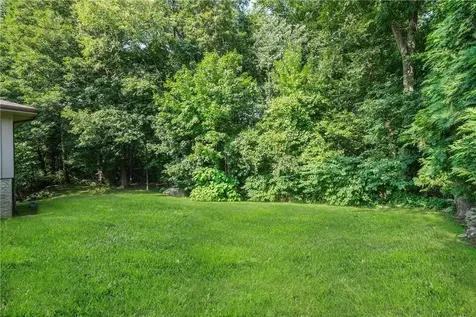 122 Barton Road White Plains NY 10605