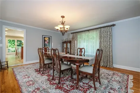 122 Barton Road White Plains NY 10605