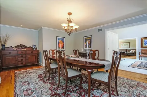 122 Barton Road White Plains NY 10605