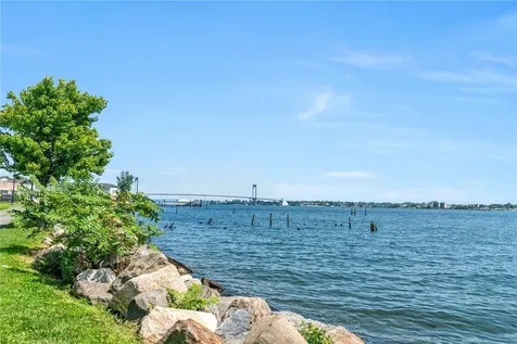 315 Harding Park Bronx NY 10473