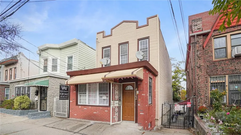 4122 Digney Avenue Bronx NY 10466