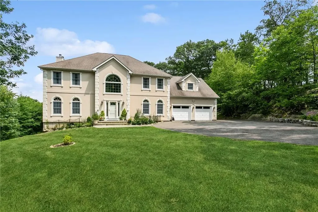 53 Colonel Enoch Drive Carmel NY 10512