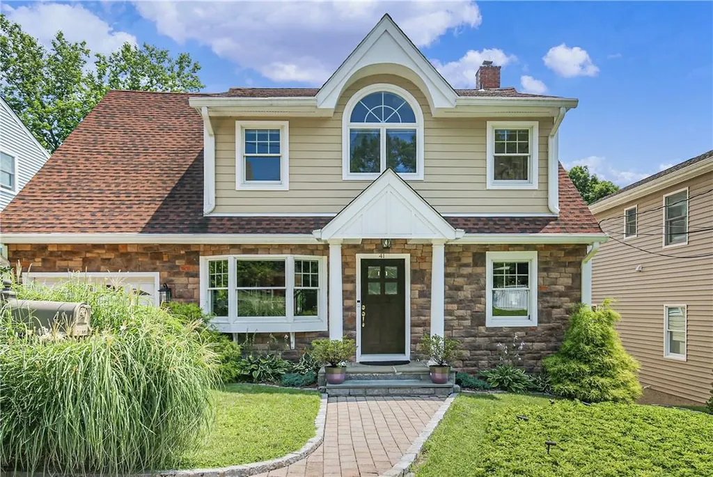 41 Springdale Avenue White Plains NY 10604