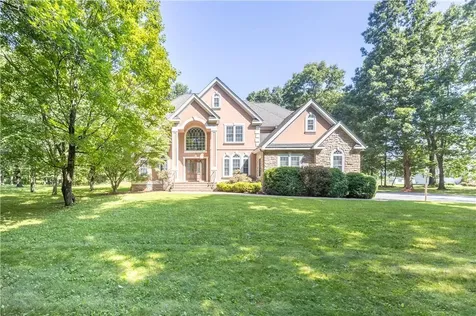 91 Cedar Valley Road Poughkeepsie NY 12603