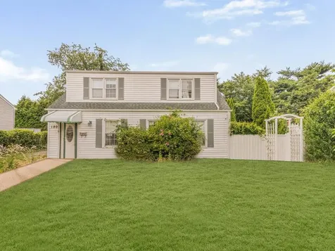 180 Jennifer Lane Yonkers NY 10710