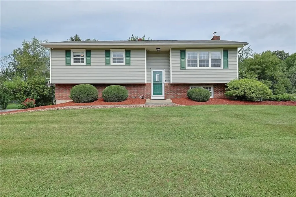 26 Robinn Drive Middletown NY 10940