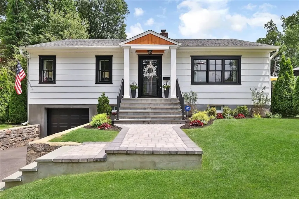 49 Glenwood Avenue New Rochelle NY 10801