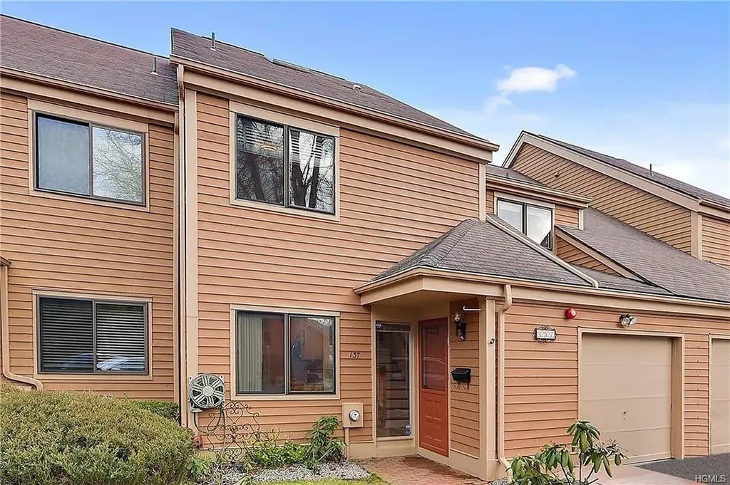 137 Brush Hollow Crescent Rye Brook NY 10573