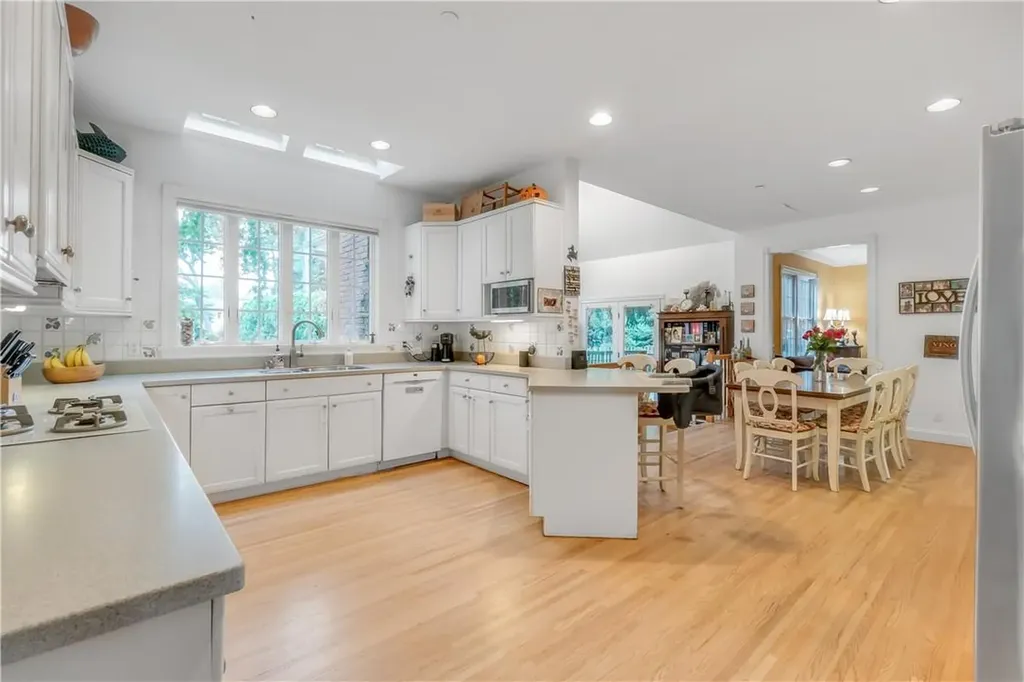 68 North Street Harrison NY 10528