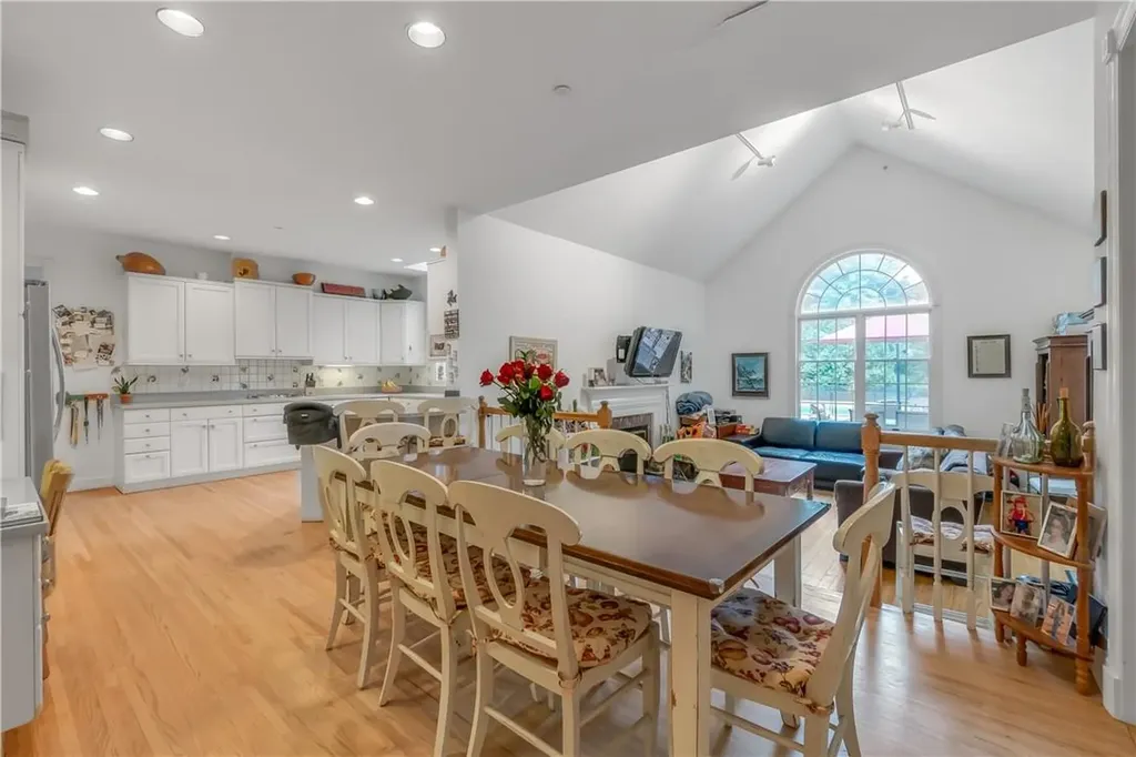 68 North Street Harrison NY 10528