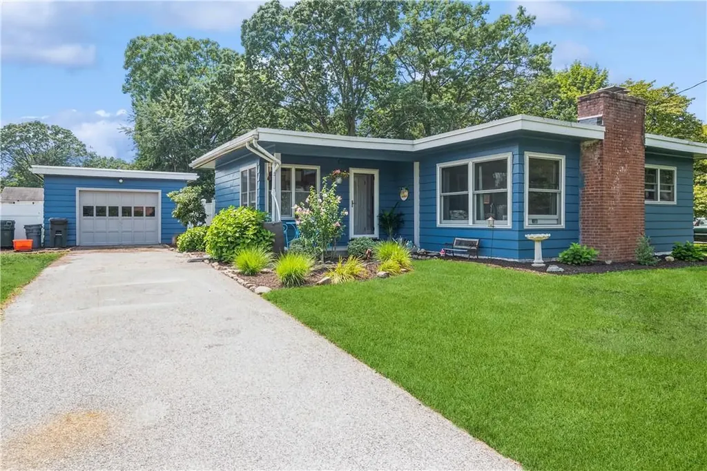 17 Hickory Avenue New Windsor NY 12553