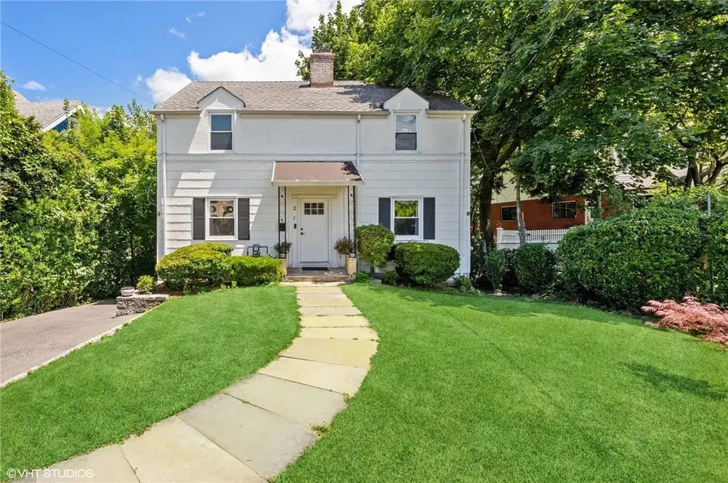 7 Pinebrook Road New Rochelle NY 10801