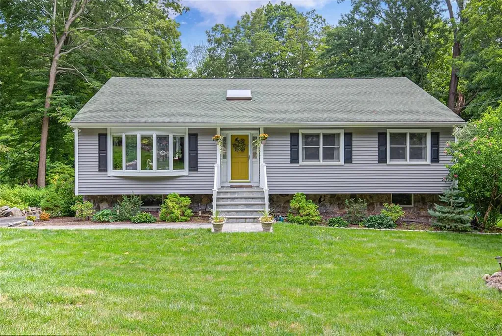 47 Cuddy Road Mahopac NY 10541