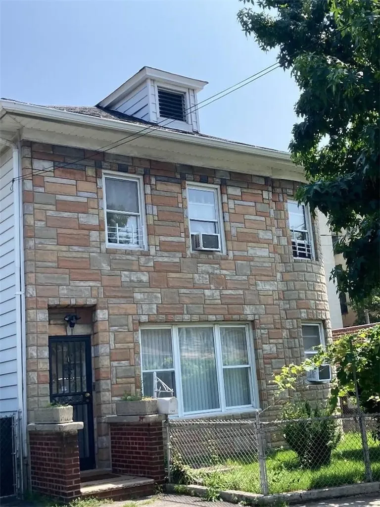 1564 Tomlinson Avenue Bronx NY 10461