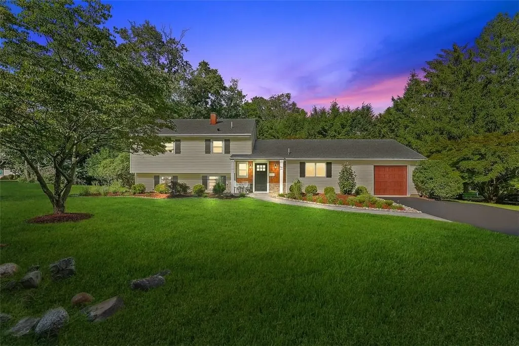 10 Foxwood Road West Nyack NY 10994