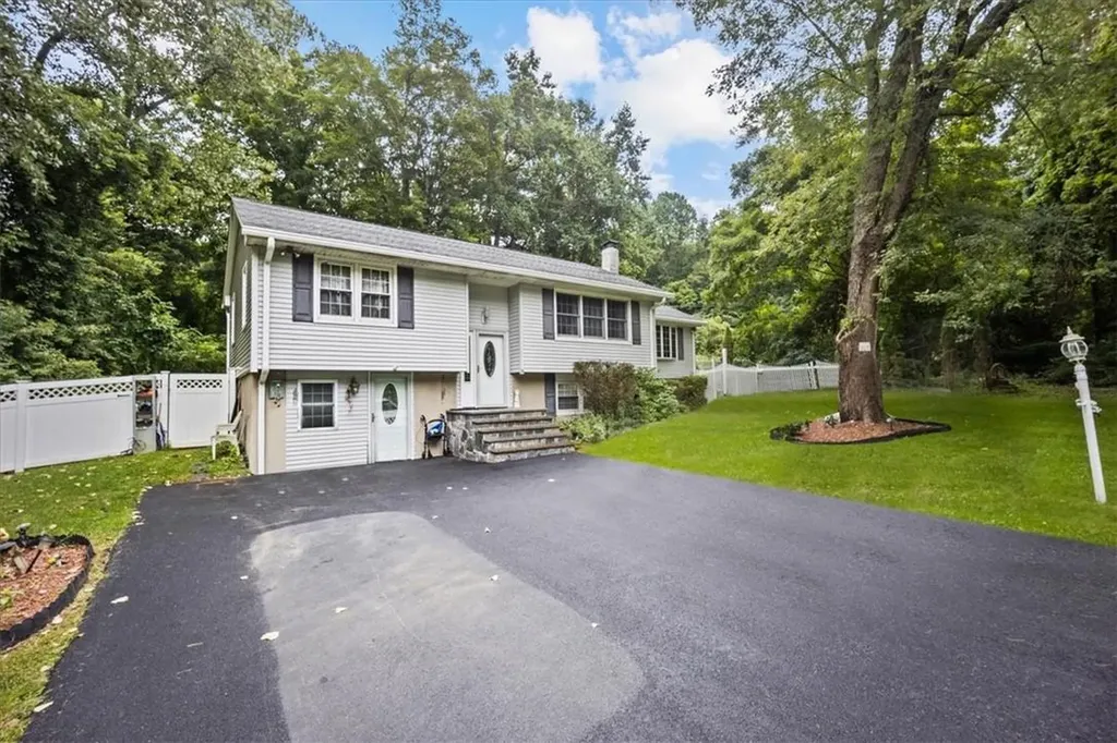 3385 Route 52 Stormville NY 12582