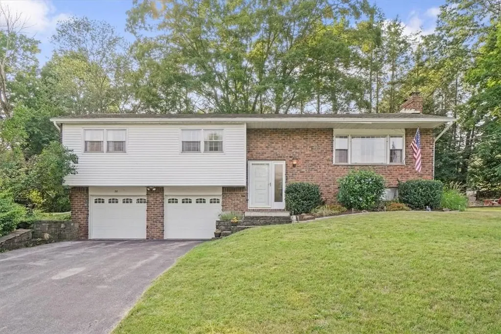 38 Skyview Drive Poughkeepsie NY 12603