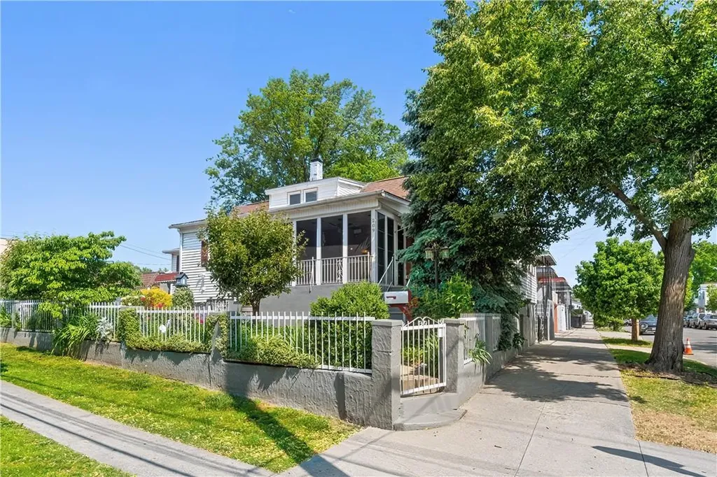 209 Newman Avenue Bronx NY 10473
