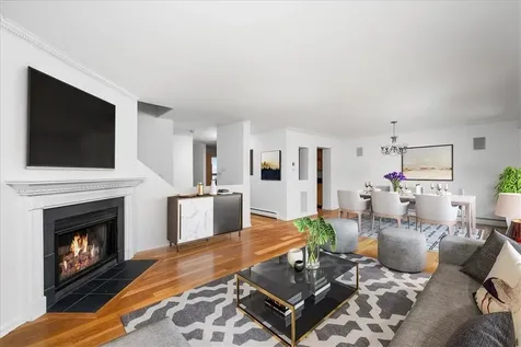 13 Tulip Tree Lane Mamaroneck NY 10543