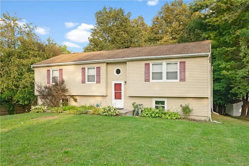4 Nob Circle Newburgh NY 12550