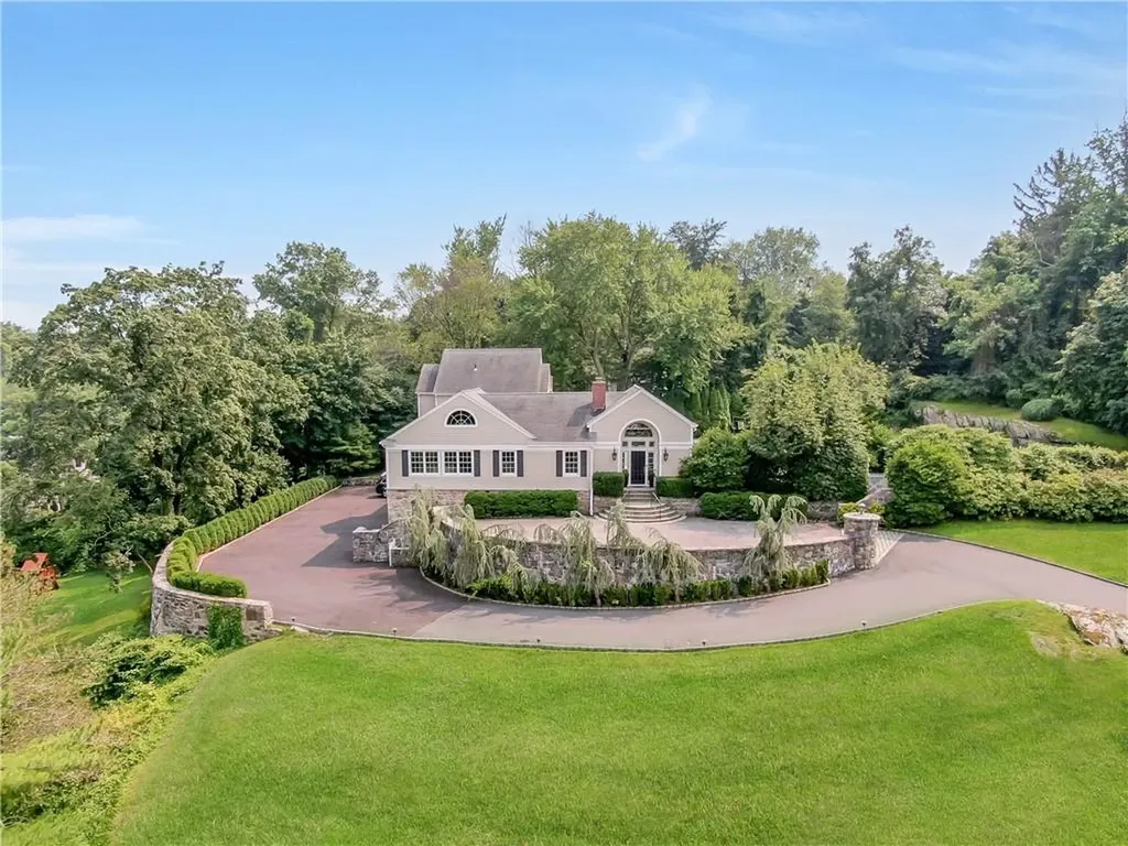 362 Woodlands Road Harrison NY 10528