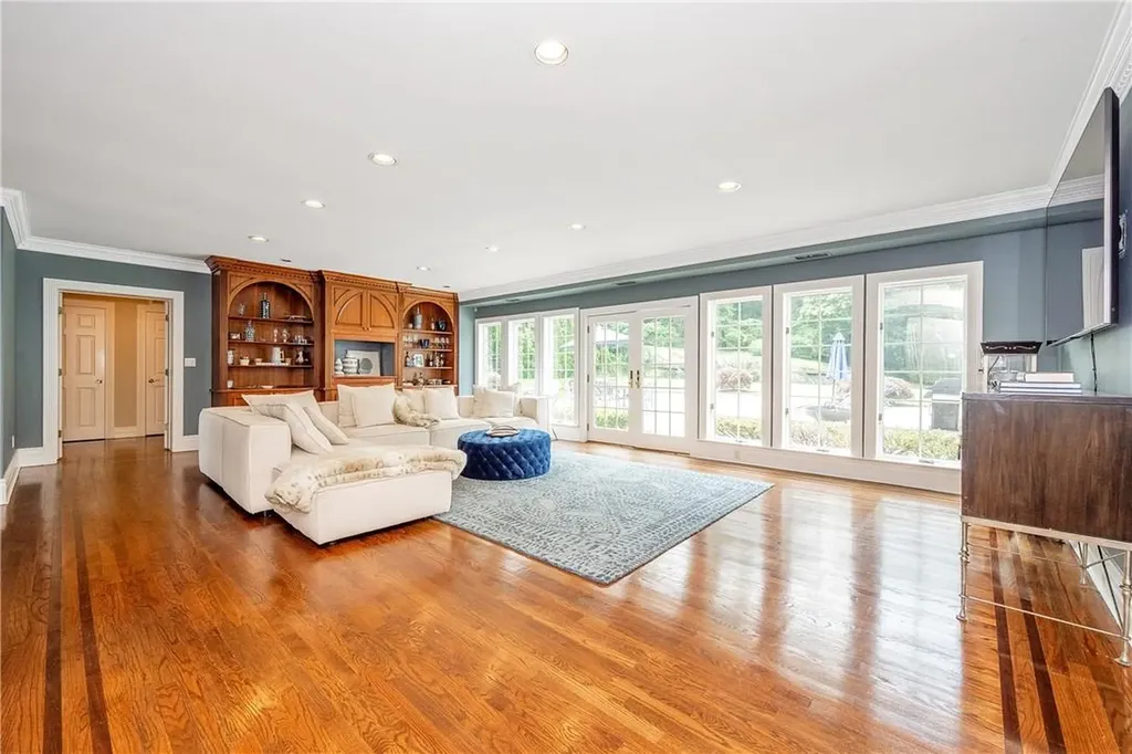 362 Woodlands Road Harrison NY 10528