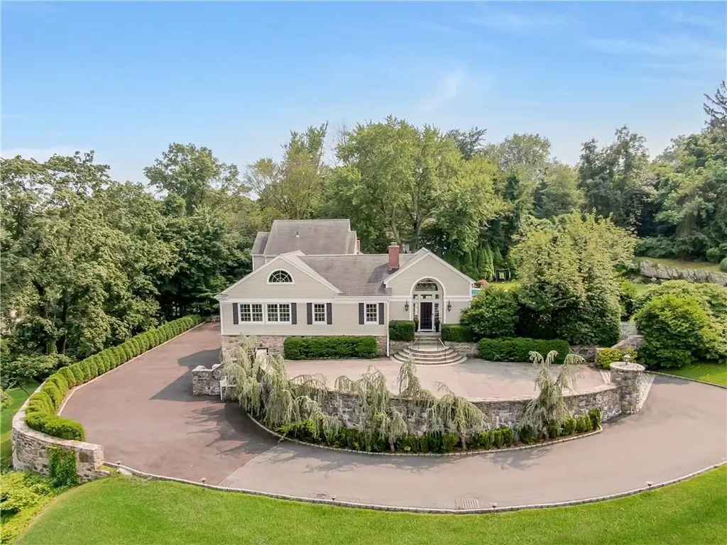 362 Woodlands Road Harrison NY 10528