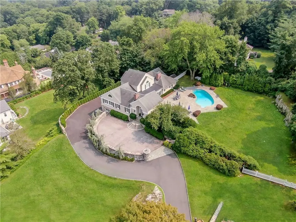 362 Woodlands Road Harrison NY 10528