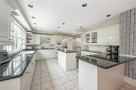 362 Woodlands Road Harrison NY 10528