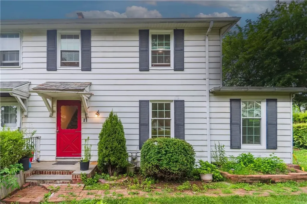 21 Bush Avenue Newburgh NY 12550