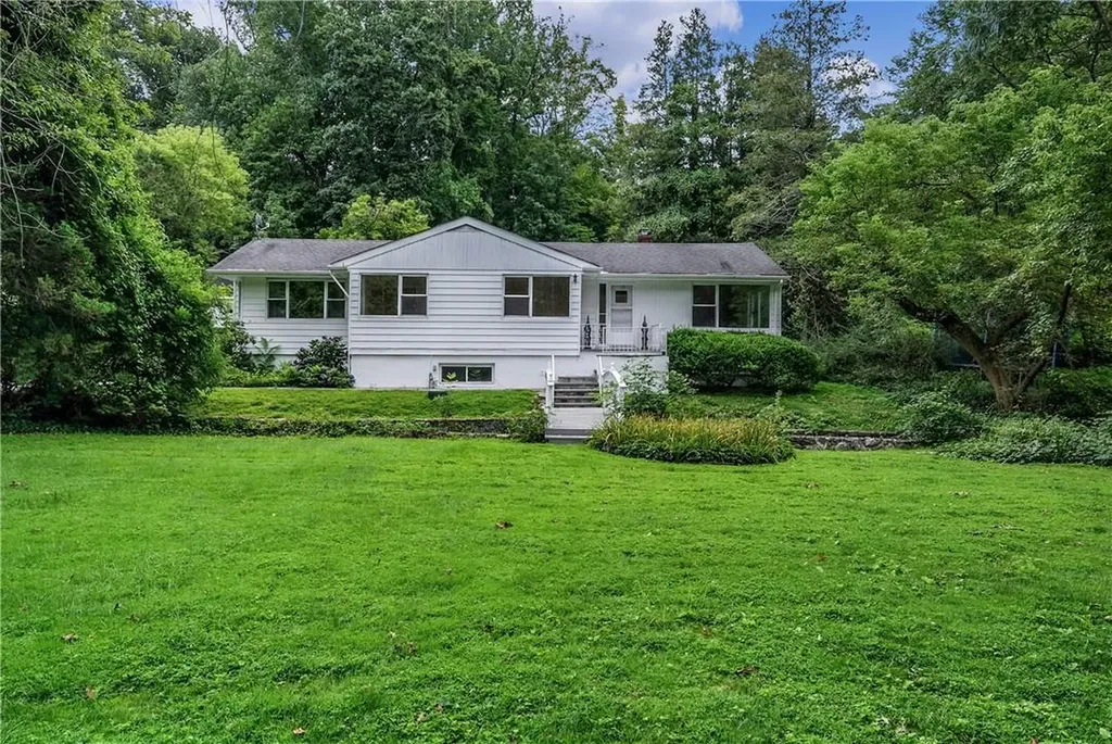 2 Lorraine Place Scarsdale NY 10583