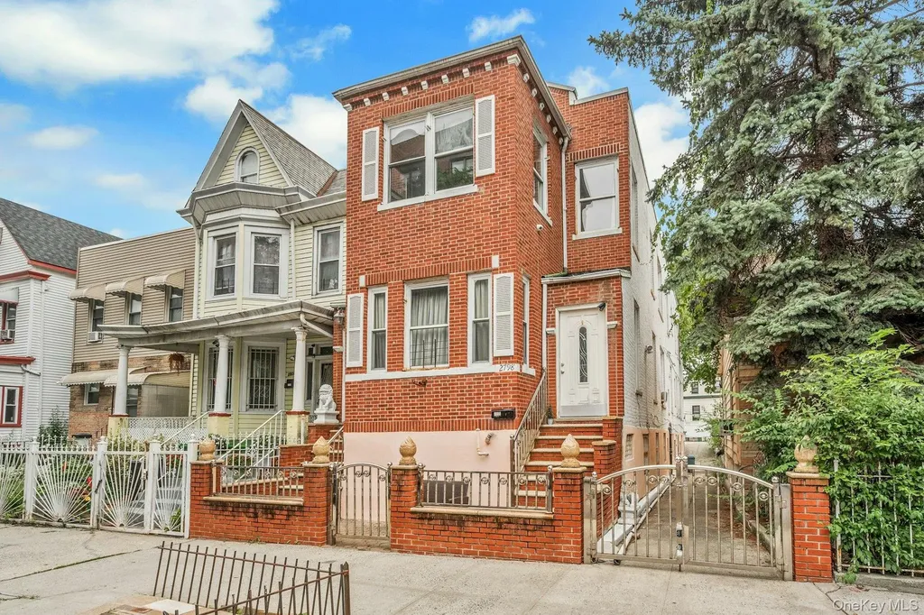2798 Pond Place Bronx NY 10458