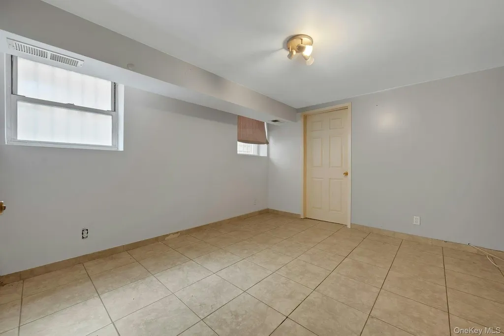 2798 Pond Place Bronx NY 10458