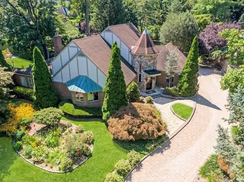 685 Esplanade Pelham NY 10803