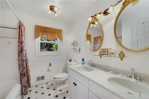 15 Oriole Road New City NY 10956