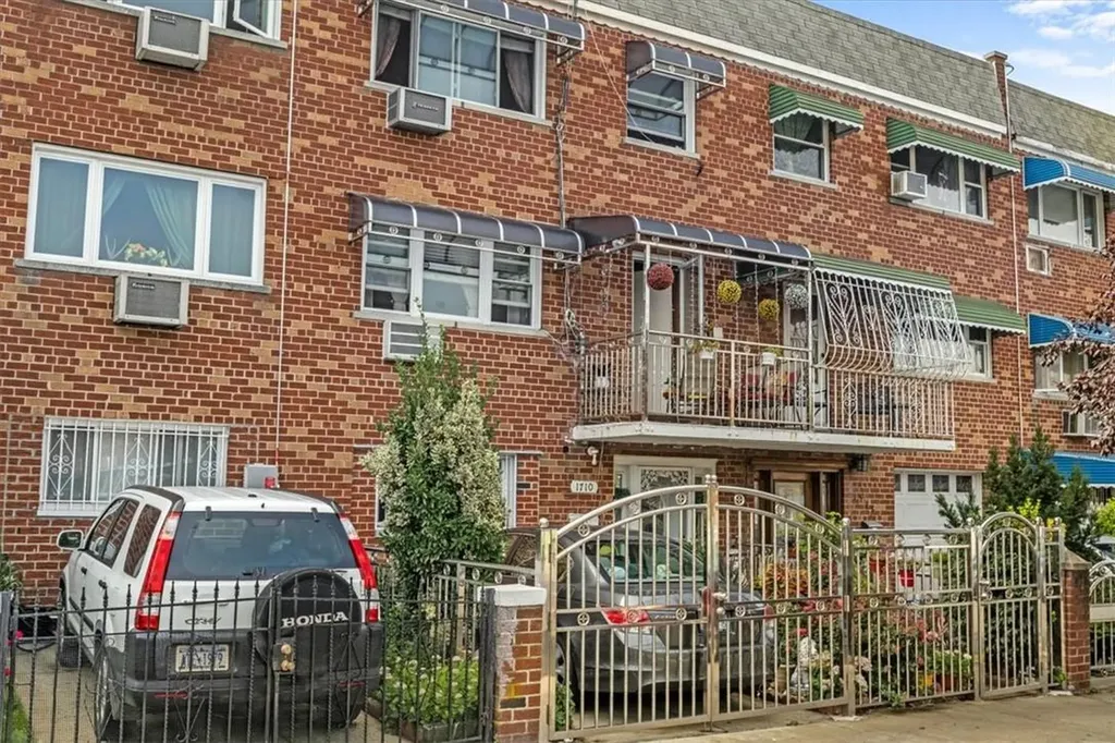 1710 E 172nd Street Bronx NY 10472