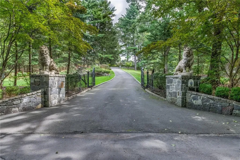 76 Kerry Lane Chappaqua NY 10514