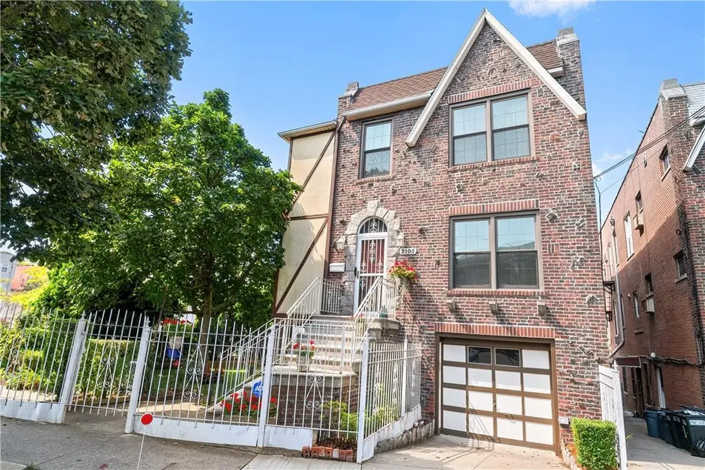 2105 Continental Avenue Bronx NY 10461