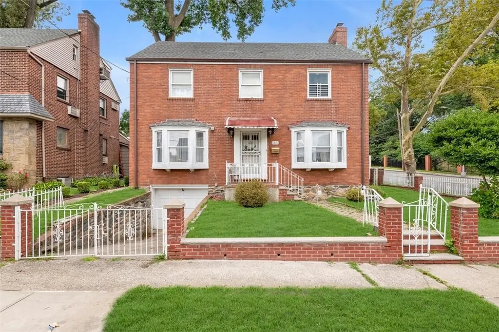 1261 Pawnee Place Bronx NY 10461