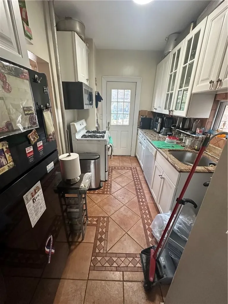 4158 Edson Avenue Bronx NY 10466