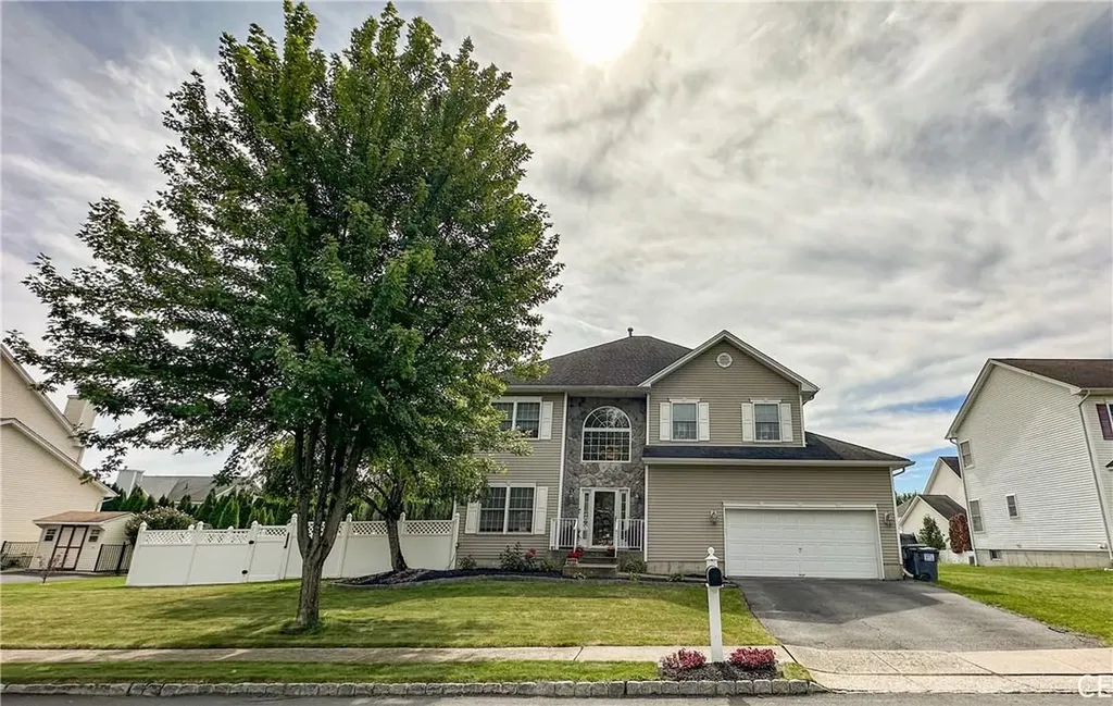 2717 Colonial Drive New Windsor NY 12553