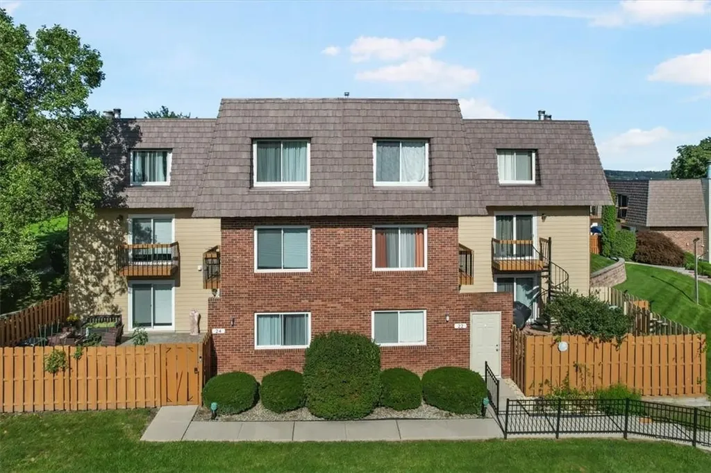 24 Laudaten Way Warwick NY 10990