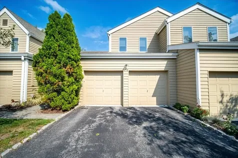 218 Aspen Terrace Poughkeepsie NY 12601