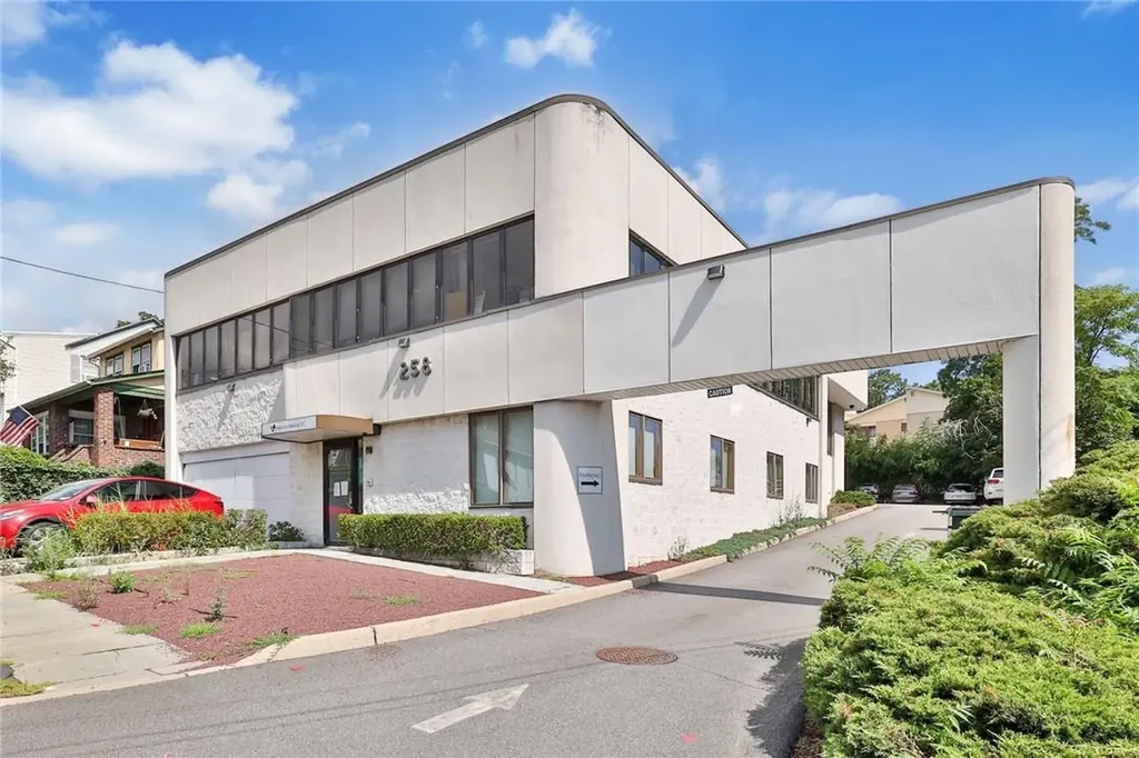 258 High Avenue Nyack NY 10960