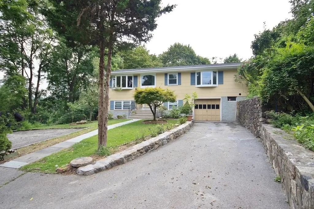 22 Agate Avenue Ossining NY 10562