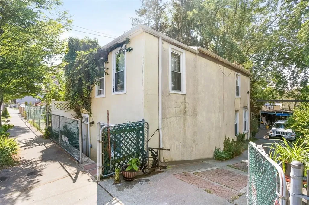 914 Crescent Street Brooklyn NY 11208
